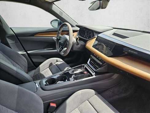Used 2023 Audi e-tron GT Prestige w/ Prestige Package AWD/4WD image 11