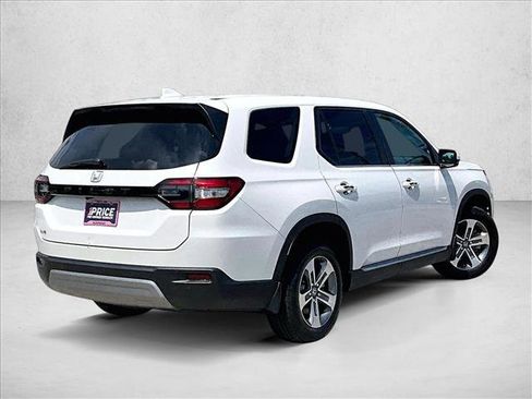 Used 2025 Honda Pilot EX-L image 2