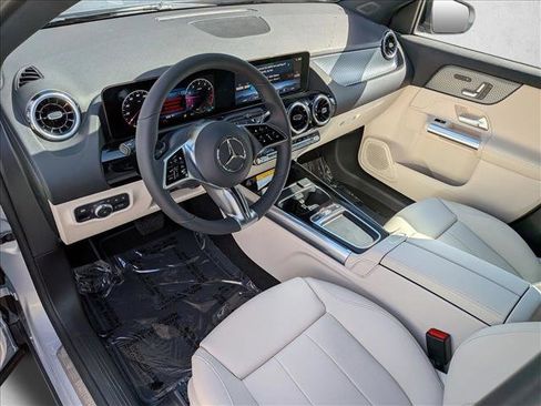 New 2026 Mercedes-Benz GLA 250 image 2
