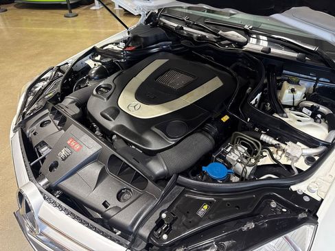 Used 2011 Mercedes-Benz E 550 Cabriolet image 49