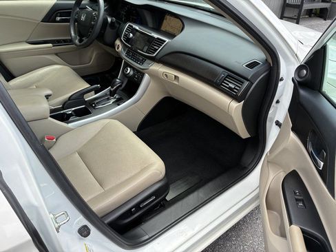 Used 2014 Honda Accord Touring image 20