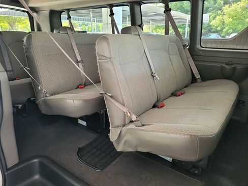 Used 2025 Chevrolet Express 3500 LT w/ LT Preferred Equipment Group RWD image 17