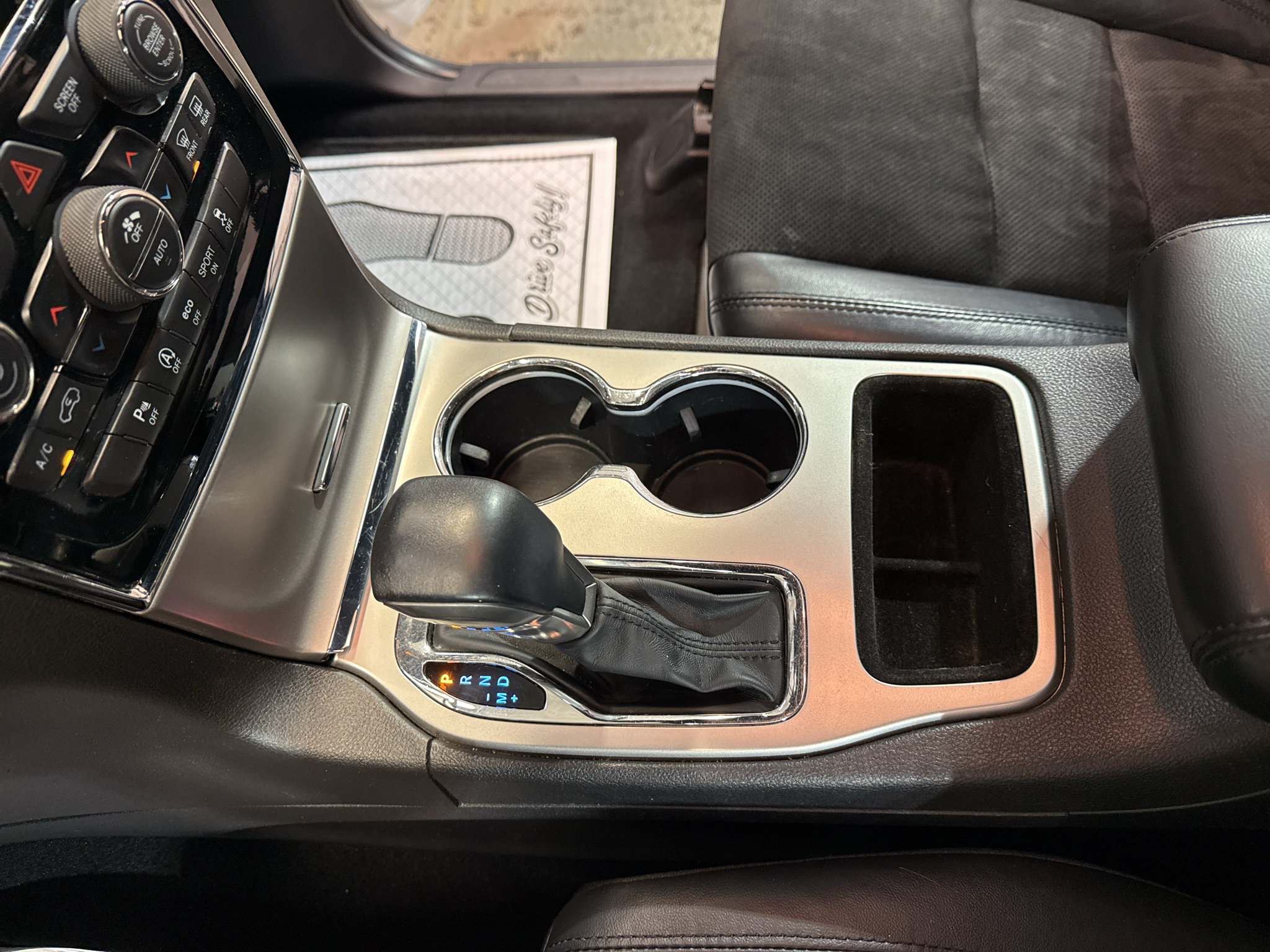 Used 2019 Jeep Grand Cherokee Altitude AWD/4WD image 21
