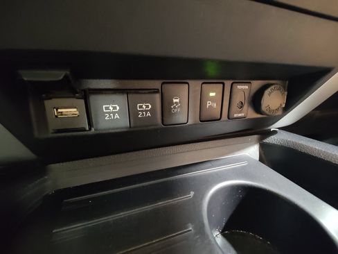 Used 2020 Toyota Tundra 1794 Edition AWD/4WD image 40