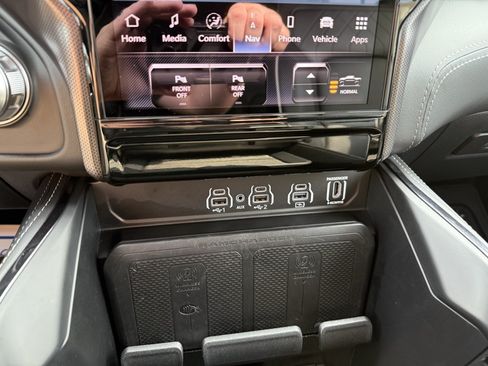 Used 2025 RAM 1500 Limited AWD/4WD image 28