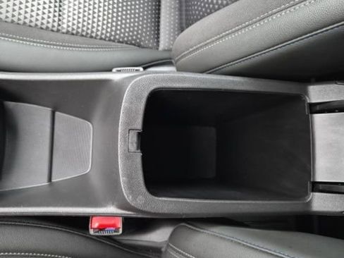 Used 2025 Chevrolet Trax LT w/ Driver Confidence Package image 32