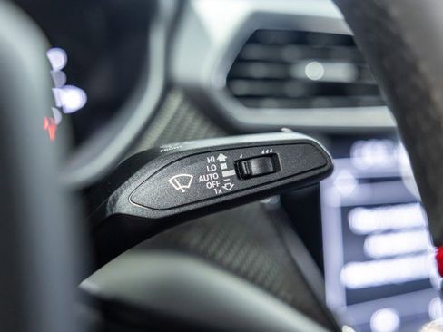 Used 2024 Lamborghini Urus Performante AWD/4WD image 41