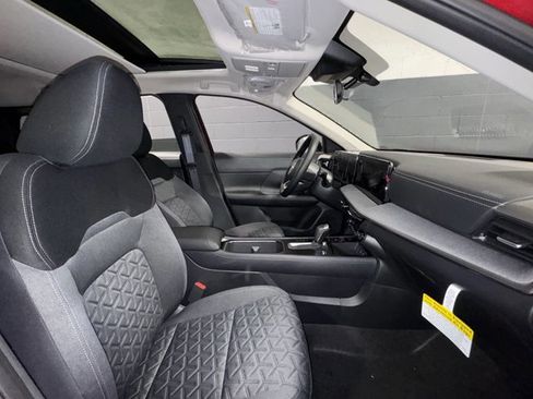 New 2026 Nissan Kicks SV w/ SV Premium Package image 9