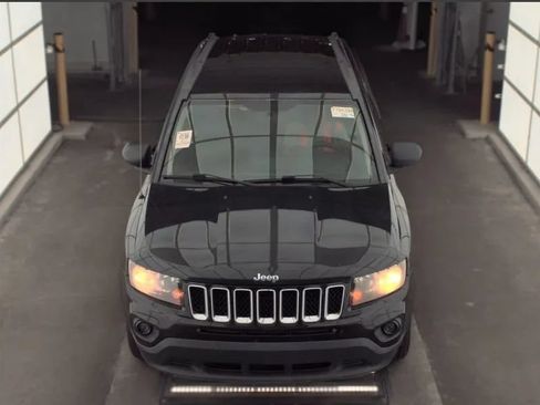 Used 2014 Jeep Compass Sport w/ Power Value Group FWD image 3