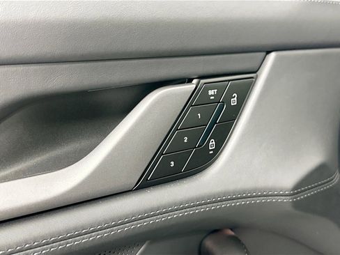 Certified 2025 Porsche Taycan image 31