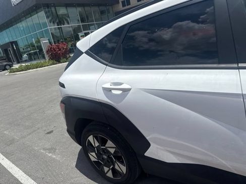 Used 2024 Hyundai Kona SEL FWD image 5