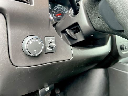 Used 2022 GMC Savana 2500 w/ Driver Convenience Package image 15