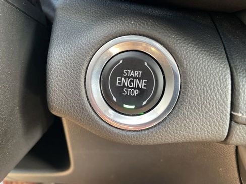 Used 2023 Buick Envision Essence FWD image 23
