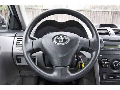 Used 2013 Toyota Corolla L image 15