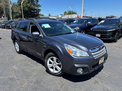 Used 2014 Subaru Outback 2.5i Premium AWD/4WD image 2