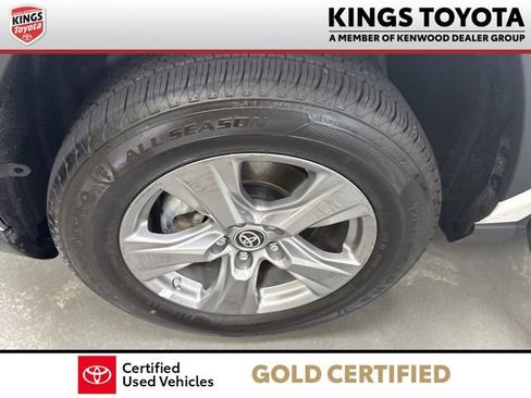 Certified 2024 Toyota RAV4 LE AWD/4WD image 28