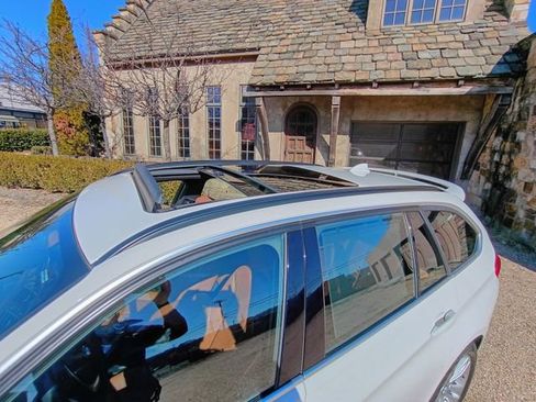 Used 2017 BMW 330i xDrive Wagon image 89