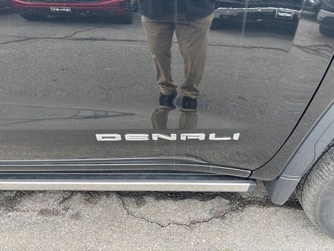 Used 2022 GMC Sierra 1500 Denali w/ Denali Reserve Package image 18