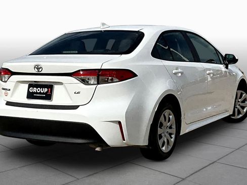 Used 2025 Toyota Corolla LE image 13