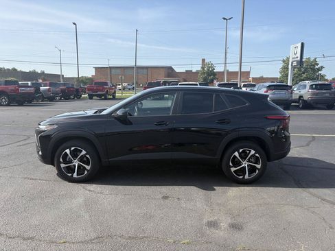 Used 2025 Chevrolet Trax RS w/ Driver Confidence Package FWD image 20