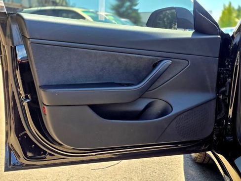 Used 2018 Tesla Model 3 Mid Range RWD image 34