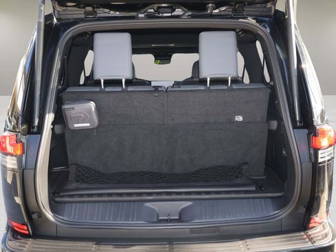 Used 2024 Lexus GX 550 w/ Accessory Package (31) image 16