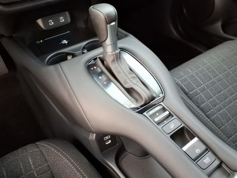 Certified 2026 Honda HR-V LX image 22