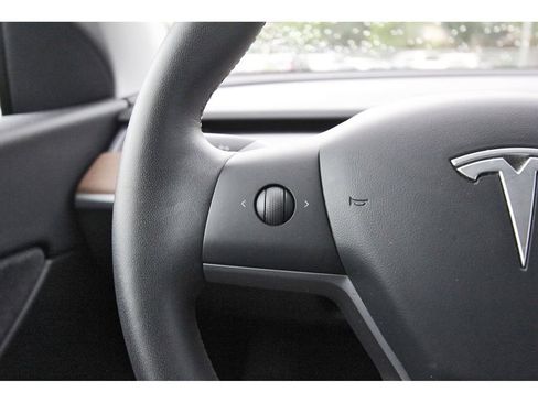 Used 2020 Tesla Model Y Performance AWD/4WD image 17