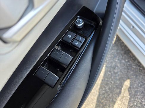 Used 2020 Toyota Corolla SE image 10