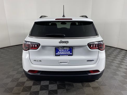 Used 2022 Jeep Compass Latitude image 7