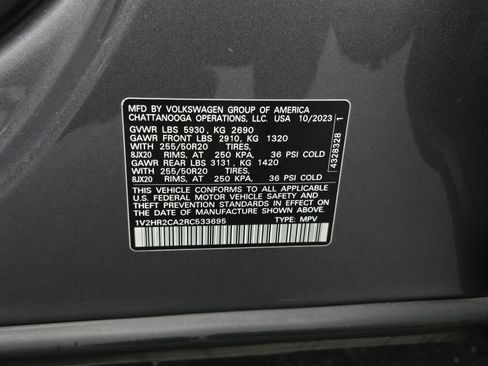 Used 2024 Volkswagen Atlas SE image 28