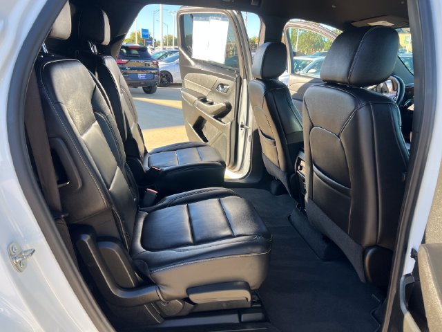 Used 2023 Chevrolet Traverse LT AWD/4WD image 17
