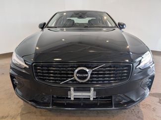 Used 2022 Volvo S60 B5 Inscription video 2