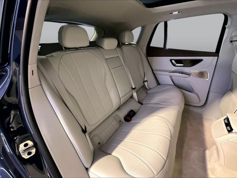 Used 2023 Mercedes-Benz EQE 350+ 4MATIC SUV w/ Exclusive Trim Package image 19