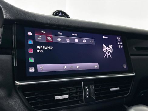 Certified 2023 Porsche Cayenne AWD/4WD image 21