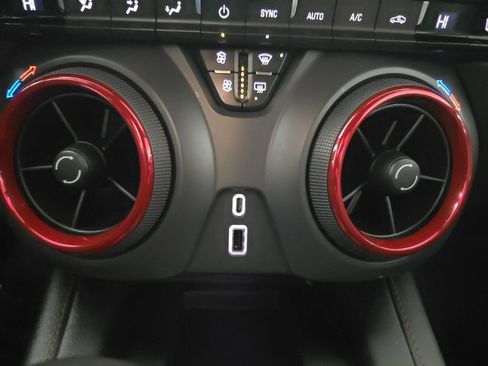 Used 2021 Chevrolet Blazer RS w/ Enhanced Convenience Package image 23