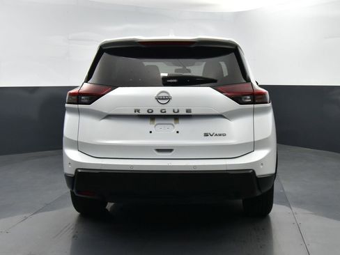 Used 2024 Nissan Rogue SV AWD/4WD image 31