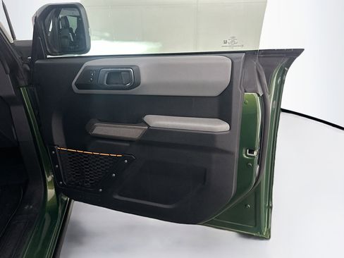 Used 2023 Ford Bronco Badlands image 31