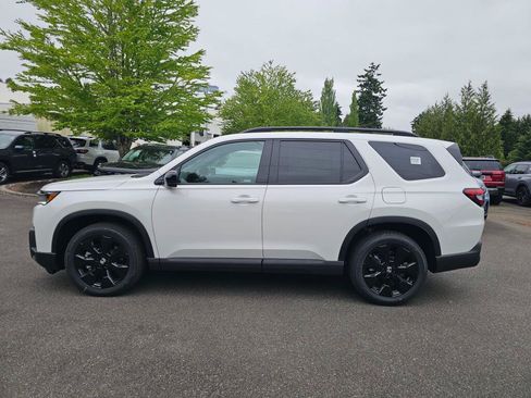 New 2026 Honda Pilot Black Edition image 4