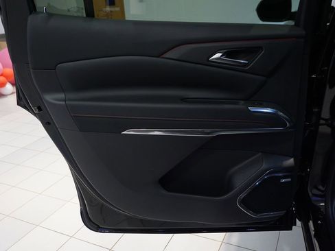 New 2026 Chevrolet Traverse RS w/ LPO, Floor Liner Package image 28