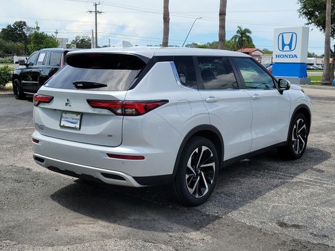 Used 2024 Mitsubishi Outlander SE AWD/4WD image 7