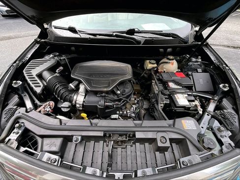 Used 2017 Cadillac XT5 Premium Luxury w/ LPO, Wheel Lock Package FWD image 32