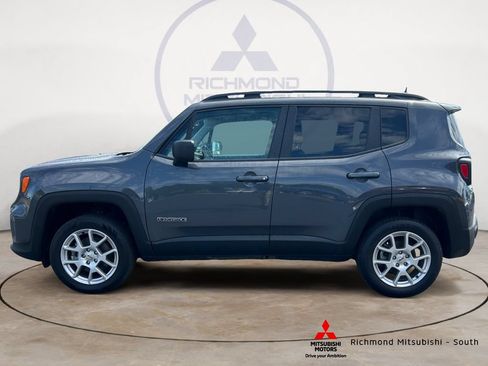 Used 2023 Jeep Renegade Latitude w/ Premium Group AWD/4WD image 6