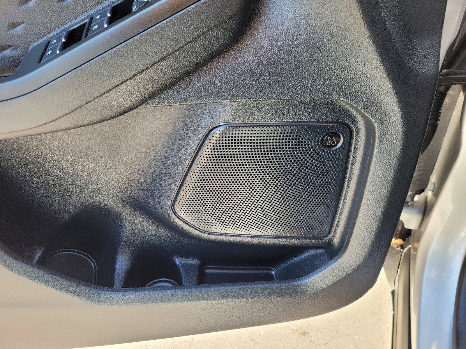 Used 2020 Ford Escape Titanium AWD/4WD image 22