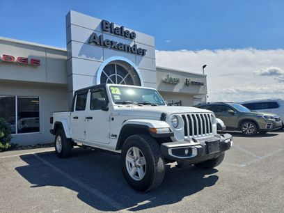 Used 2022 Jeep Gladiator Sport