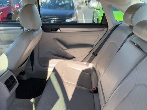 Used 2014 Volkswagen Passat 2.5 SE image 13