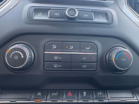 Used 2021 Chevrolet Silverado 1500 Custom image 23