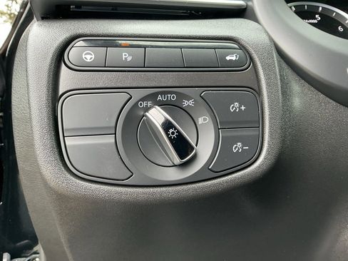 Certified 2025 INFINITI QX50 Pure image 18