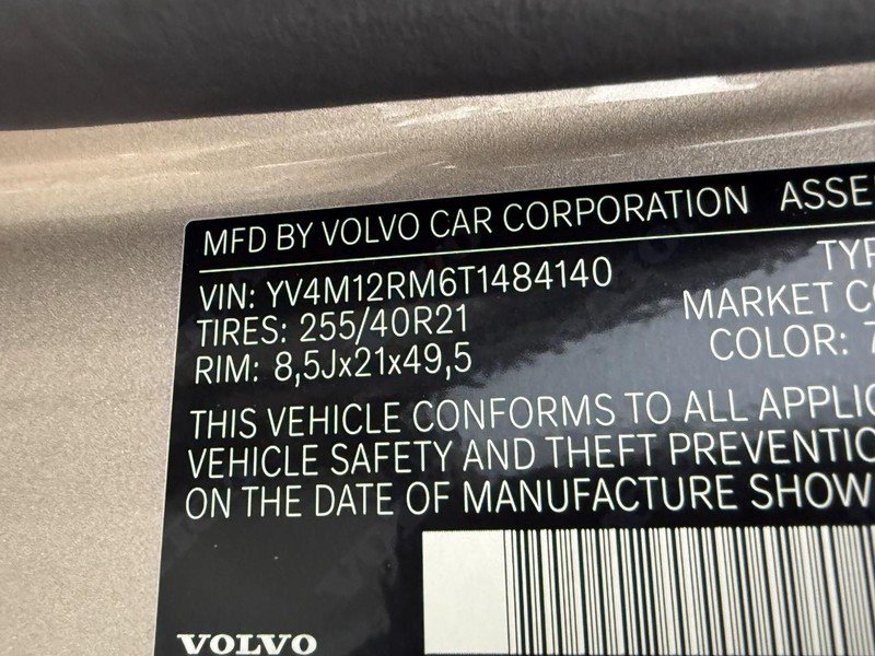Used 2026 Volvo XC60 B5 Ultra AWD/4WD image 25