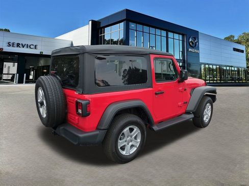 Used 2022 Jeep Wrangler Sport AWD/4WD image 4